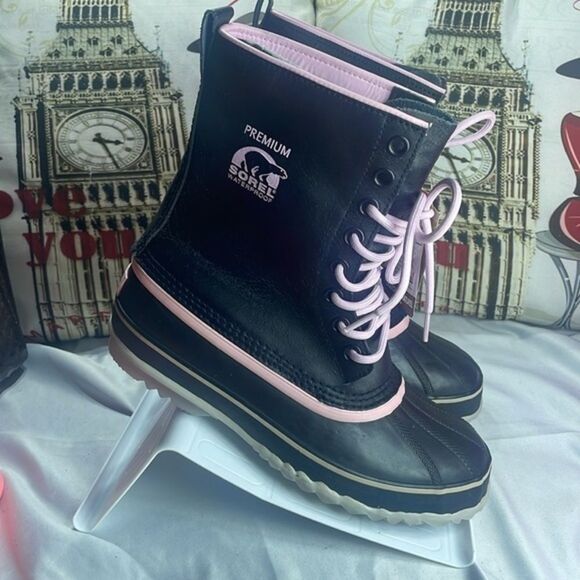 (F) Sorel Premium Waterproof Boots Black/PinkWomen's size 10 - Picture 2 of 15